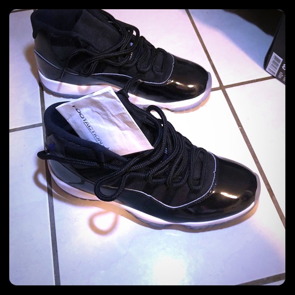 Concord size 8 - Picture 1 of 4